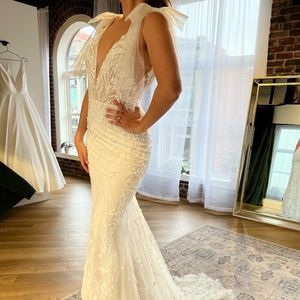 Lillian West Justin Alexander #66212 wedding dress